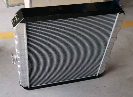 CAT 掘削機ラジエーター |厚みのある66cmの熱管理システム